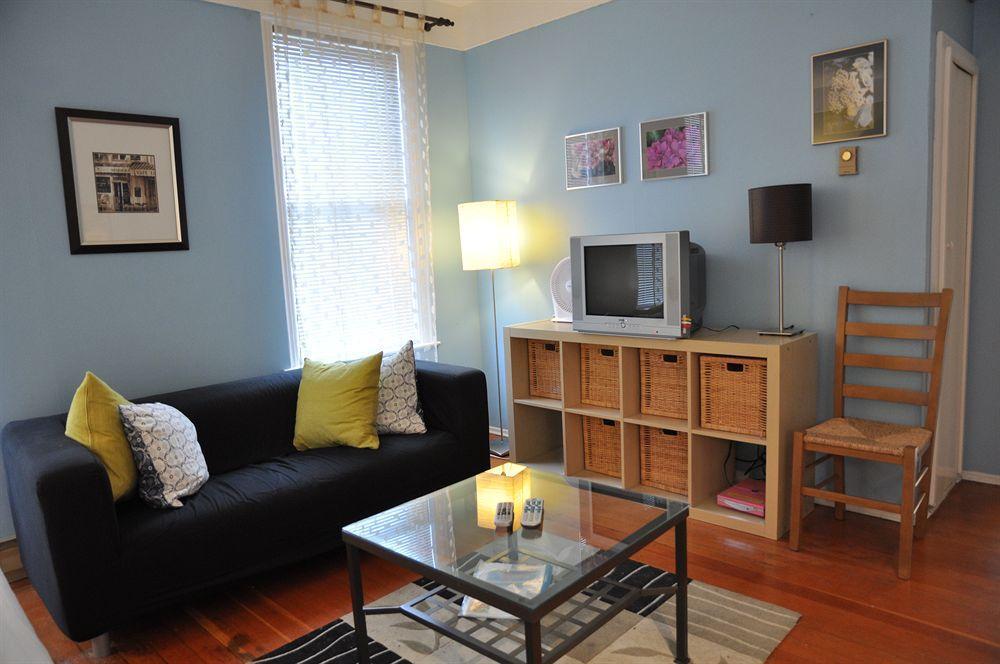 Ocean Island Garden Suites วิกตอเรีย ภายนอก รูปภาพ