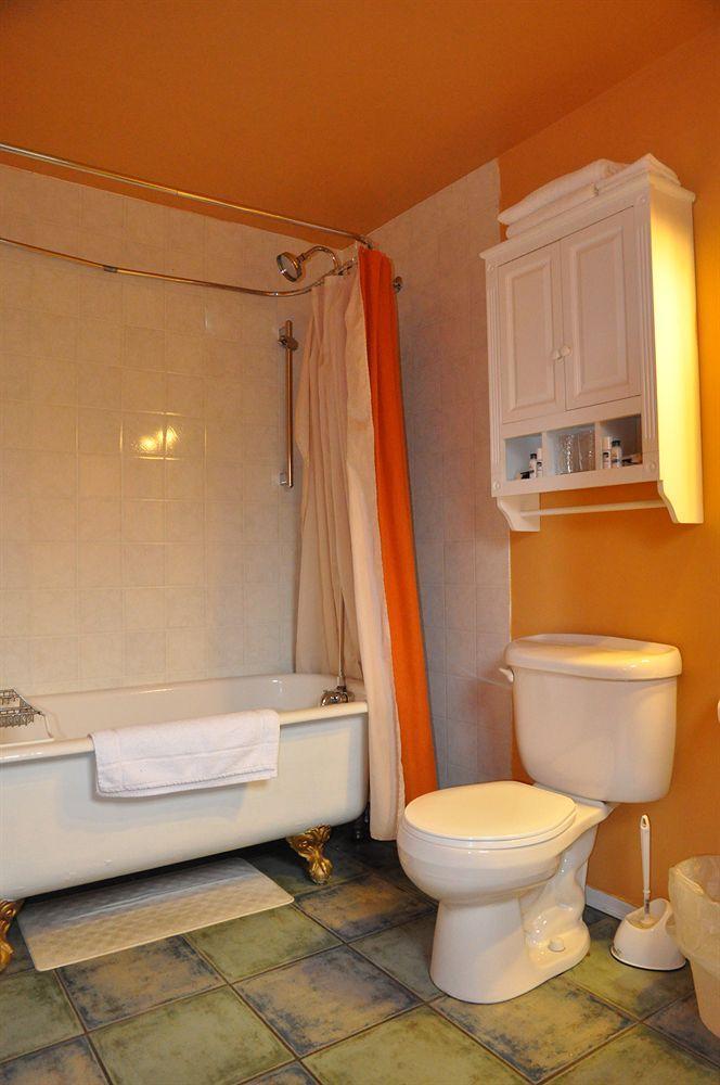 Ocean Island Garden Suites วิกตอเรีย ภายนอก รูปภาพ